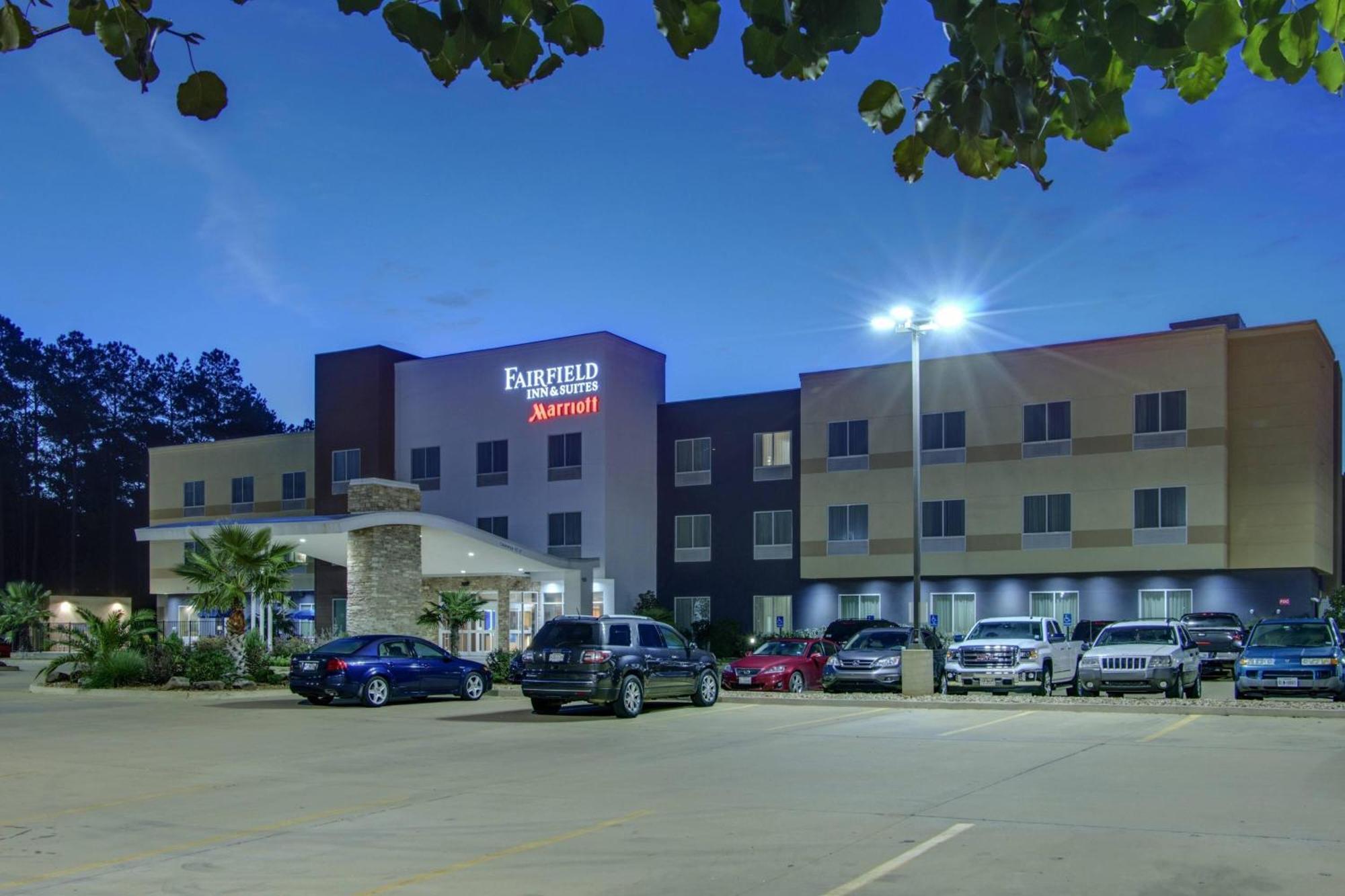 Fairfield Inn And Suites By Marriott Natchitoches Exterior photo